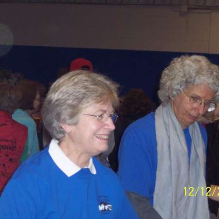 Mentors volunteer at the Salvation Army.